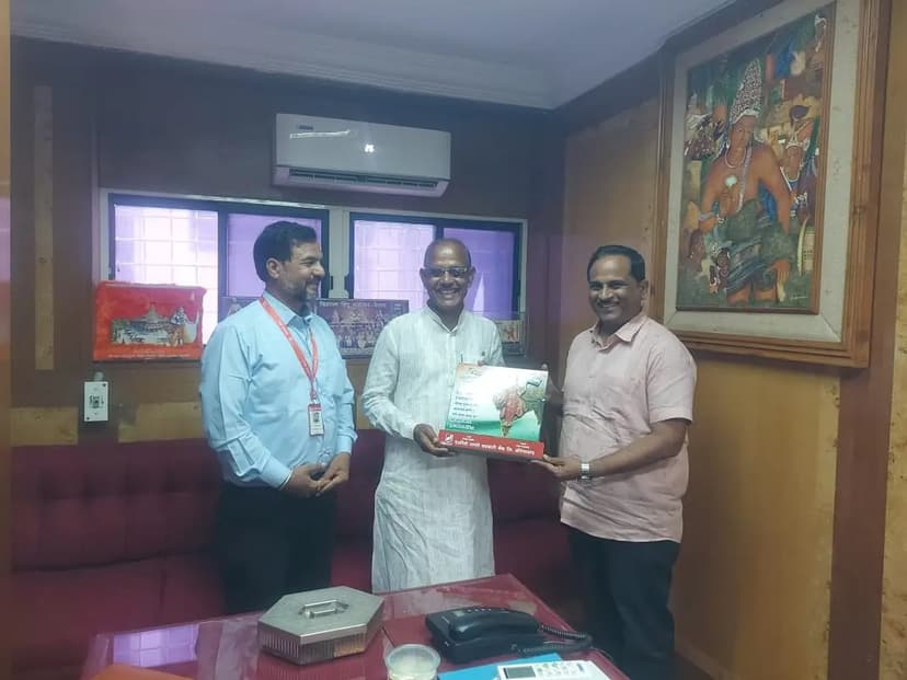 सहकार भूषण पुरस्कार - जिल्हा दूध संघ राज्यात अव्वल