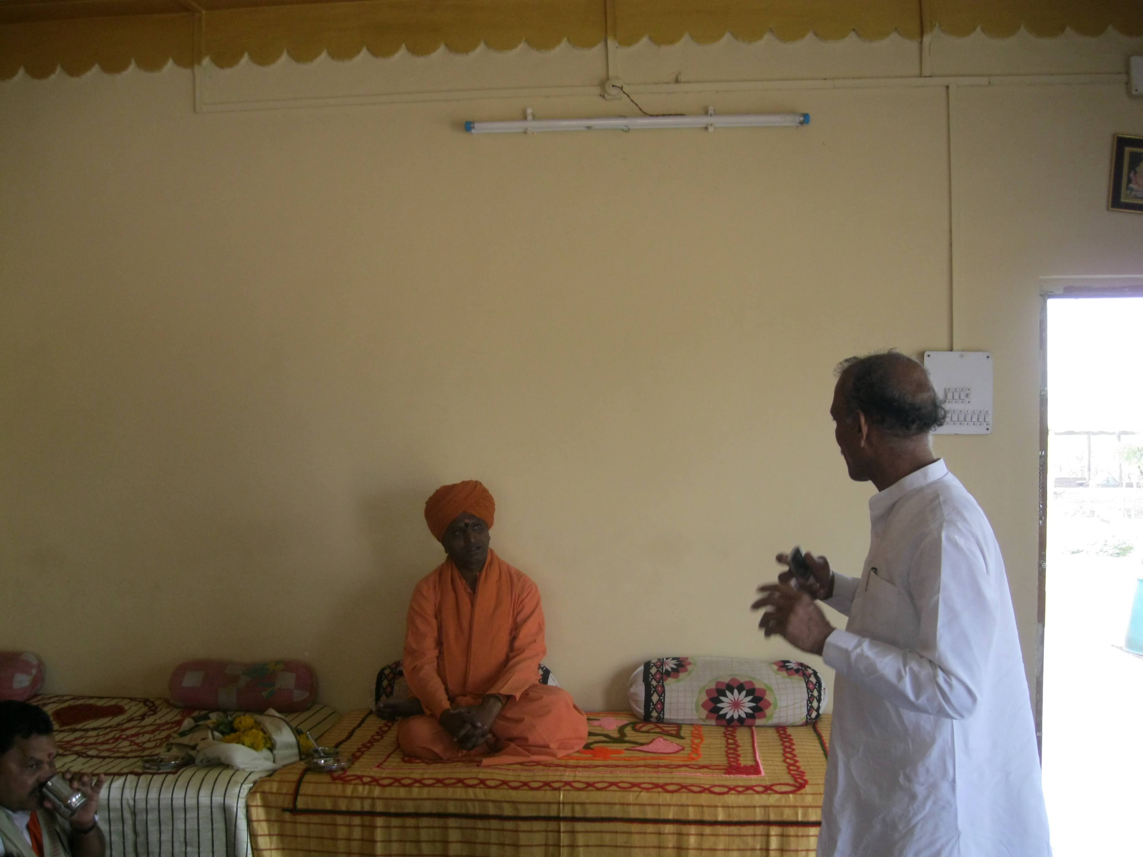 महंत रामगिरीजी महाराज सारळा बेट